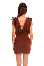 Charger l'image dans la galerie, Model Back: Despi Mini Dress Plunge Dress Shiny-Mocha