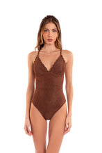 Charger l'image dans la galerie, Model Front: Despi Une Pièce Cherrie Op Stretchy-Mocha