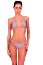 Charger l'image dans la galerie, Model Front: Despi Ensemble Bikini Tiny Rings Native
