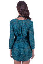 Charger l'image dans la galerie, Model Back: Despi Vêtement De Plage Java Tunic Teal
