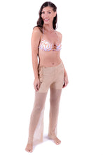 Charger l'image dans la galerie, Model Front: Despi Pantalon De Plage Mesh Pant Almond

