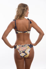 Charger l'image dans la galerie, Model Back: Despi Ensemble Cosmo Vintage Bf
