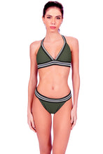 Charger l'image dans la galerie, Model Front: Despi Ensemble Bikini Crocheted Reversible Olive
