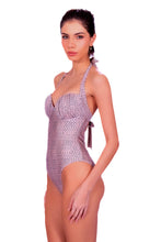Charger l'image dans la galerie, Model Front: Despi Une Pièce Ruched Molded Op Native
