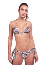 Charger l'image dans la galerie, Model Front: Despi Ensemble Pearl Tears Yarara Full
