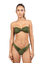 Charger l'image dans la galerie, Model Front: Despi Ensemble Knotted Militar
