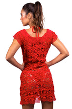 Charger l'image dans la galerie, Model Back: Despi Mini Dress Dreamlike Fraise
