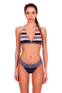 Model Front: Despi Ensemble Bikini Corsica Blue Knit