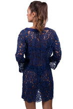 Charger l&#39;image dans la galerie, Model Back: Despi Mini Dress Java Navy
