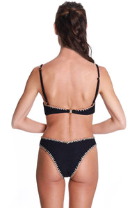 Model Back: Despi Une Pièce New Charm Op Black