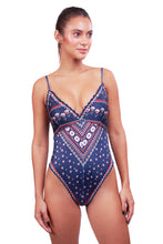 Charger l&#39;image dans la galerie, Model Front: Despi Une Pièce Pretty Op Tulips
